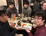 忘年会!!
卒業生の原田くんも駆けつけてくれました!